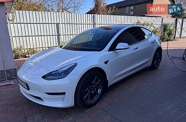 Седан Tesla Model 3 2021 в Миргороді