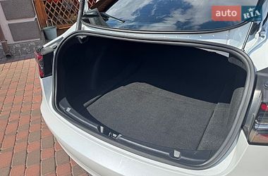 Седан Tesla Model 3 2021 в Миргороді