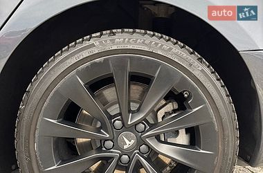 Седан Tesla Model 3 2023 в Днепре