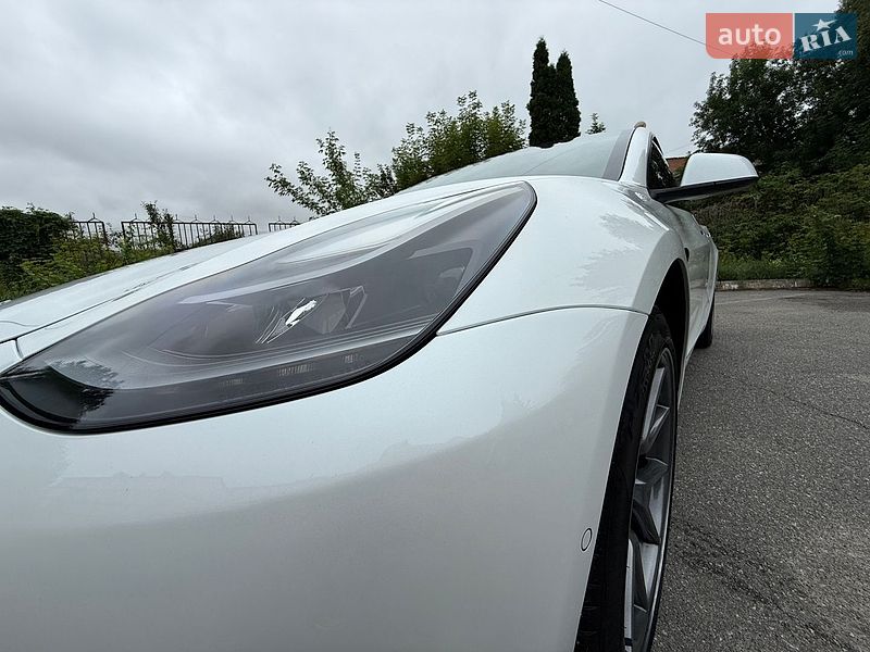 Седан Tesla Model 3 2021 в Нежине