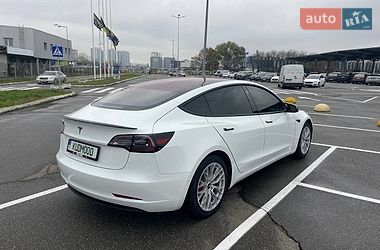 Седан Tesla Model 3 2019 в Киеве