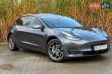 Седан Tesla Model 3 2022 в Львові