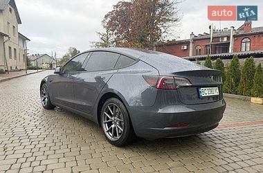 Седан Tesla Model 3 2022 в Львове