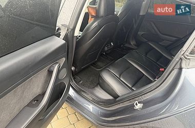 Седан Tesla Model 3 2022 в Львове