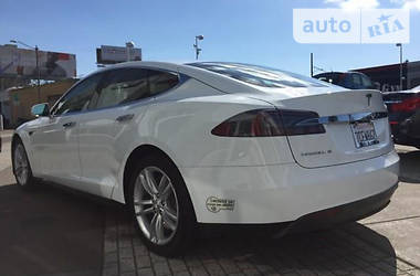 Седан Tesla Model S 2013 в Киеве