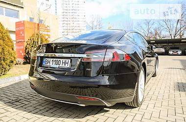 Седан Tesla Model S 2015 в Одессе