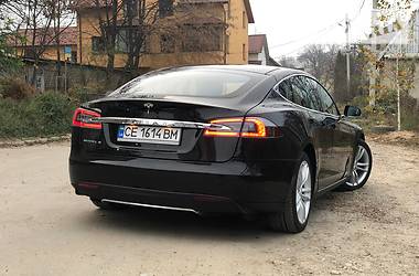 Хэтчбек Tesla Model S 2013 в Черновцах