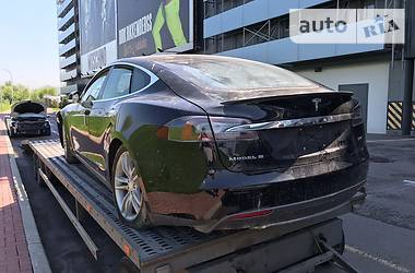 Седан Tesla Model S 2013 в Києві