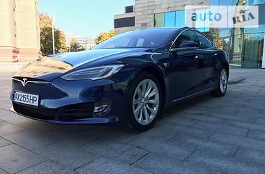 Седан Tesla Model S 2018 в Харькове