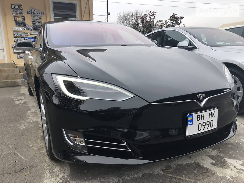 Седан Tesla Model S 2018 в Одесі