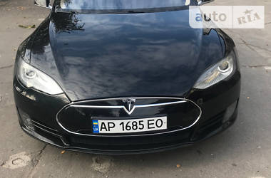 Хэтчбек Tesla Model S 2013 в Каменке-Днепровской