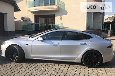 Ліфтбек Tesla Model S 2018 в Одесі