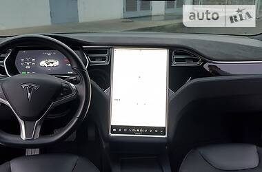 Седан Tesla Model S 2017 в Кривому Розі