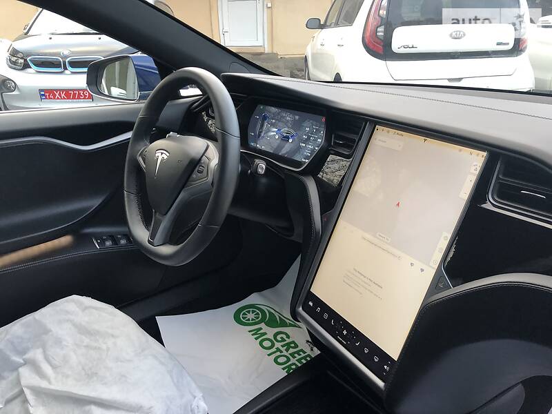Седан Tesla Model S 2018 в Одессе