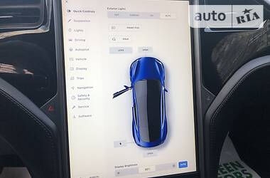 Седан Tesla Model S 2018 в 