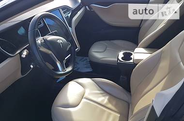 Лифтбек Tesla Model S 2014 в 