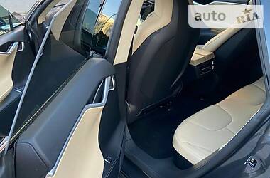 Лифтбек Tesla Model S 2016 в 