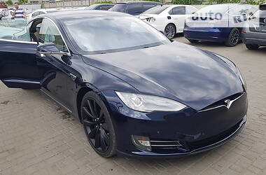 Хэтчбек Tesla Model S 2014 в Херсоне