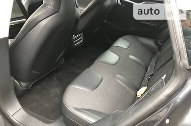 Ліфтбек Tesla Model S 2015 в 