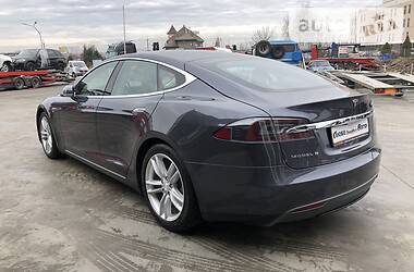 Ліфтбек Tesla Model S 2015 в 