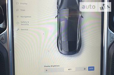Хетчбек Tesla Model S 2014 в 