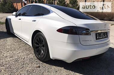 Хетчбек Tesla Model S 2016 в 