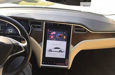 Хетчбек Tesla Model S 2016 в 