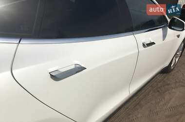 Лифтбек Tesla Model S 2013 в Киеве