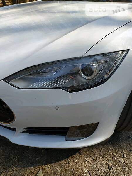 Седан Tesla Model S 2016 в Житомирі фото 7 Седан Tesla Model S 2016 в Житомирі
