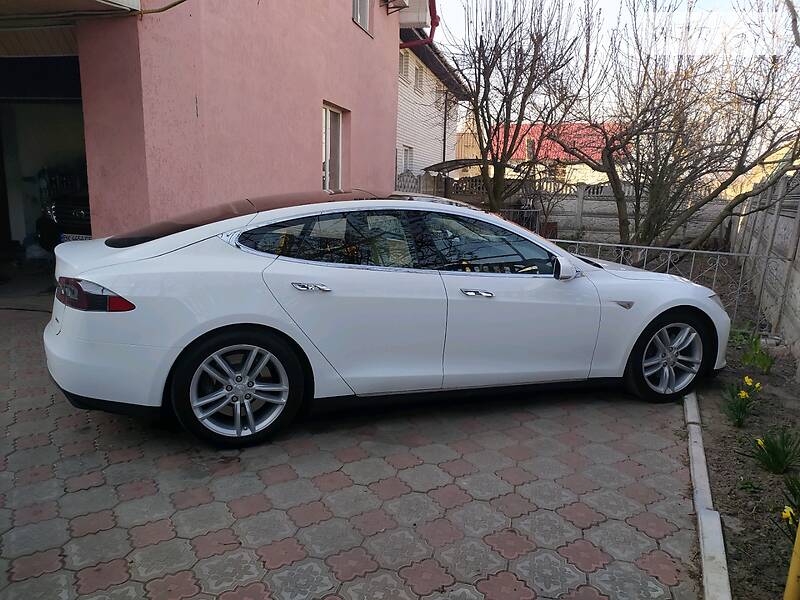 Седан Tesla Model S 2016 в Житомирі фото 11 Седан Tesla Model S 2016 в Житомирі