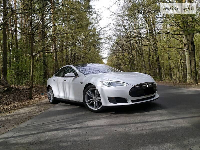Седан Tesla Model S 2016 в Житомирі фото Седан Tesla Model S 2016 в Житомирі