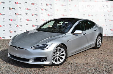 Ліфтбек Tesla Model S 2016 в 