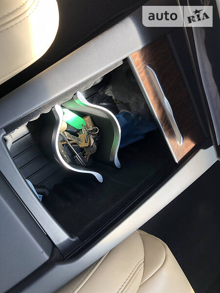 Хетчбек Tesla Model S 2017 в Харкові