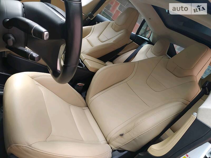 Седан Tesla Model S 2016 в Житомирі фото 45 Седан Tesla Model S 2016 в Житомирі
