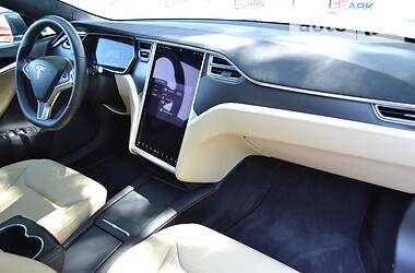 Ліфтбек Tesla Model S 2016 в 