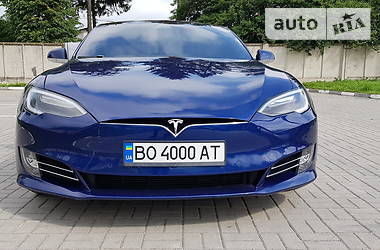 Седан Tesla Model S 2017 в Тернополе