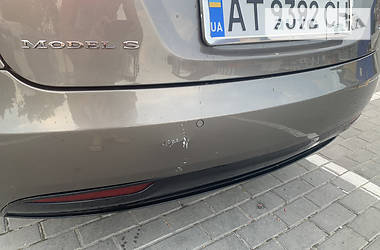 Хетчбек Tesla Model S 2016 в 
