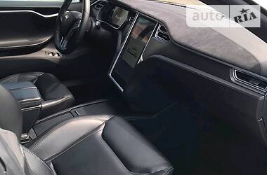 Седан Tesla Model S 2016 в Киеве