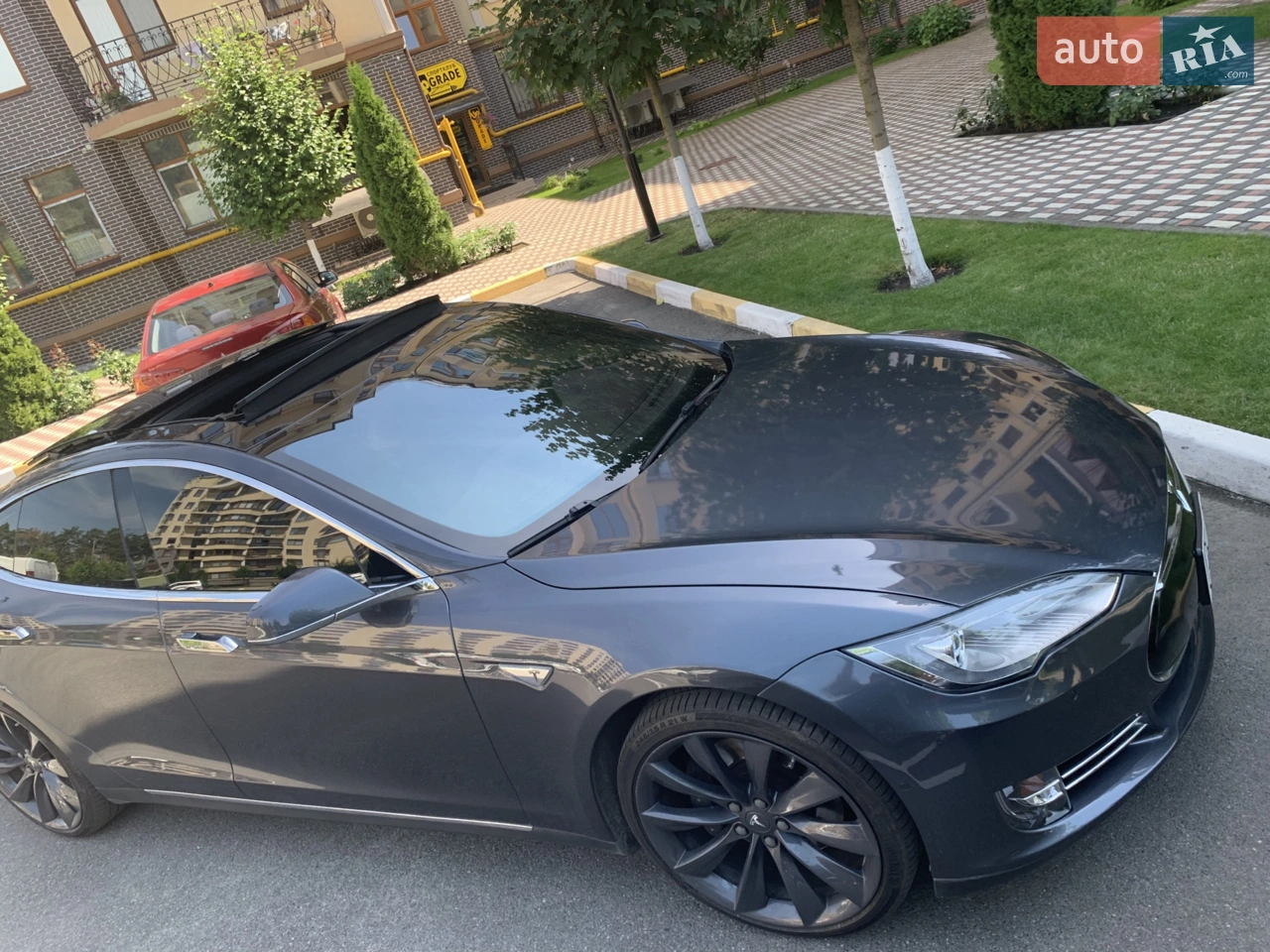 2015 Tesla Model S - мініатюра 14