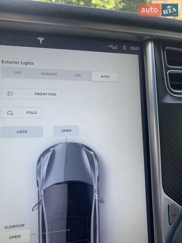 Ліфтбек Tesla Model S 2015 в Тернополі