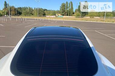 Седан Tesla Model S 2016 в 