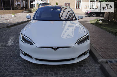 Универсал Tesla Model S 2015 в Киеве