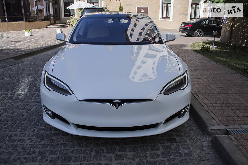 Універсал Tesla Model S 2015 в Києві