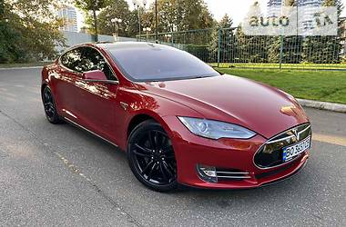 Ліфтбек Tesla Model S 2014 в Києві