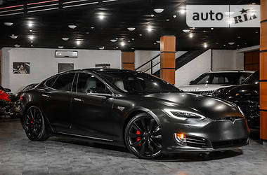 Седан Tesla Model S 2016 в Одессе