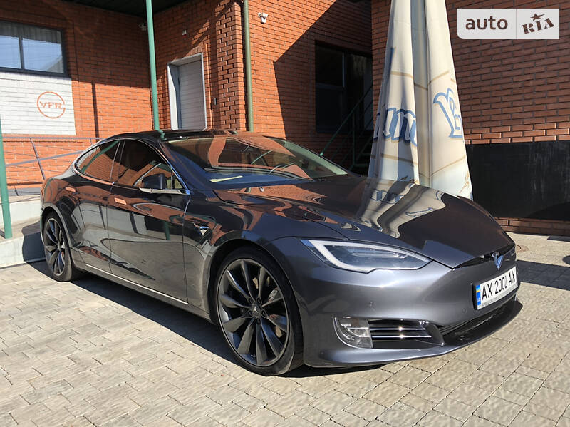 Хетчбек Tesla Model S 2017 в Харкові