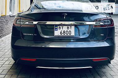 Лифтбек Tesla Model S 2015 в Днепре