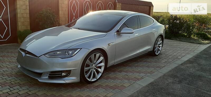 Хэтчбек Tesla Model S 2013 в Одессе