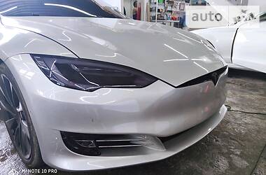 Седан Tesla Model S 2018 в Одессе