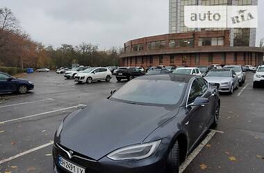 Хэтчбек Tesla Model S 2018 в Одессе